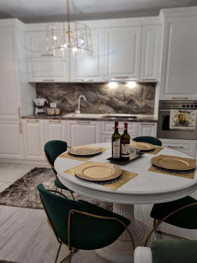 Apartament Larysse Oradea Exteriör bild