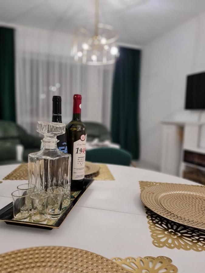 Apartament Larysse Oradea Exteriör bild