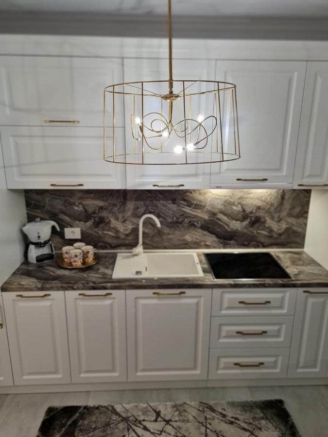 Apartament Larysse Oradea Exteriör bild