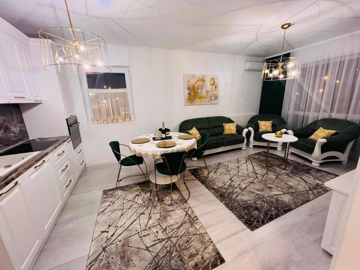 Apartament Larysse Oradea Exteriör bild