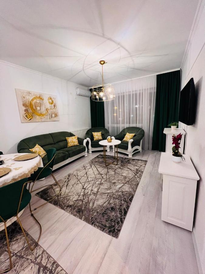 Apartament Larysse Oradea Exteriör bild